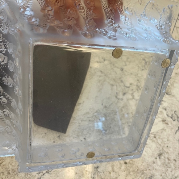 Lalique Crystal Coupe Roses Square Bowl - Picture 12 of 14